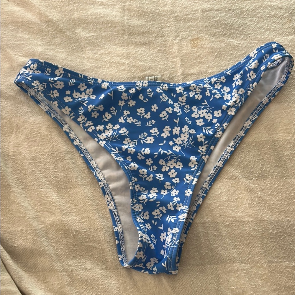 SHEIN Blue and White Floral Bikini